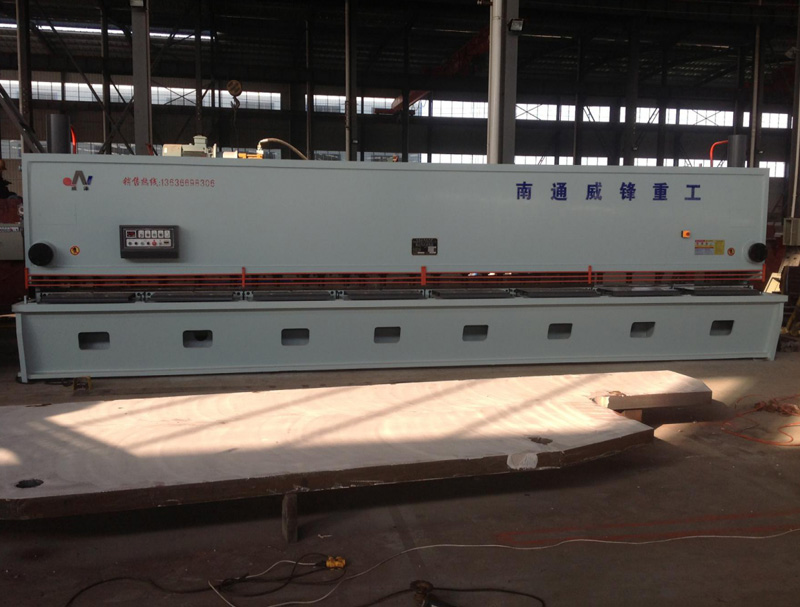 QC11Y-6X8000閘式剪板機(jī) QC11Y-6X8000閘式剪板機(jī)